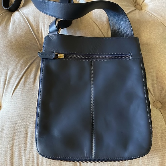 NWT navy Radley crossbody - Picture 2 of 6